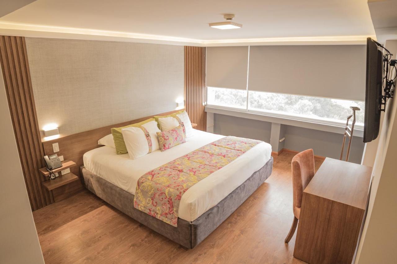 Hotel Ambato Ngoại thất bức ảnh